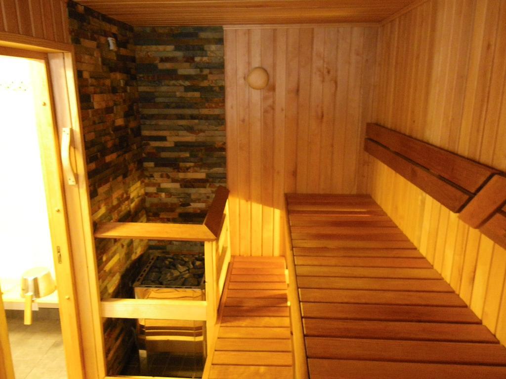 Waide Motel Elva Exteriör bild
