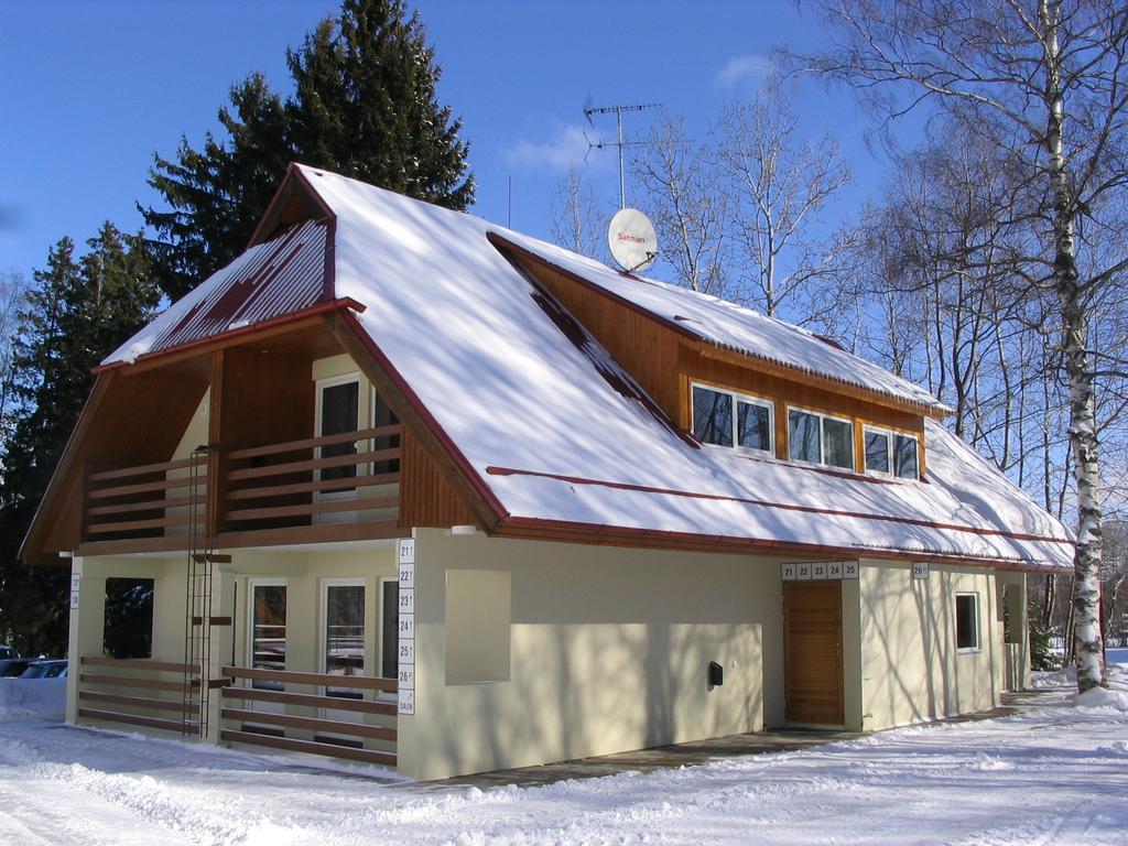 Waide Motel Elva Exteriör bild